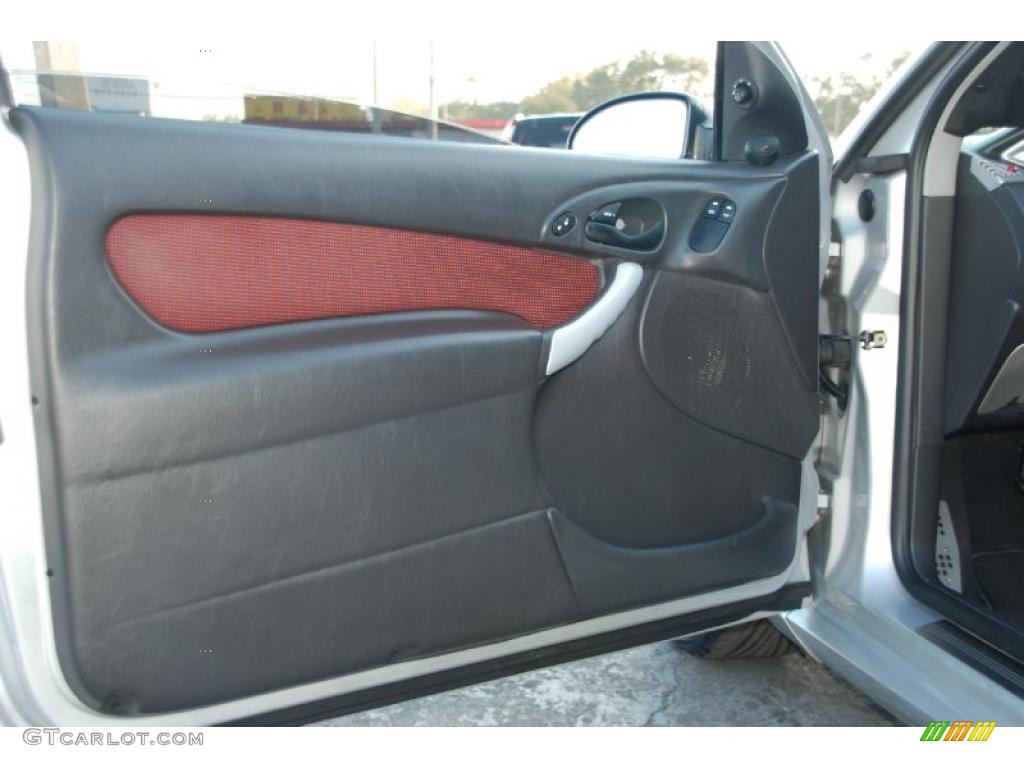 2002 Ford Focus SVT Coupe Black/Red Door Panel Photo #41955400