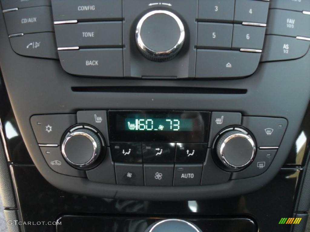 2011 Buick Regal CXL Controls Photo #41957192