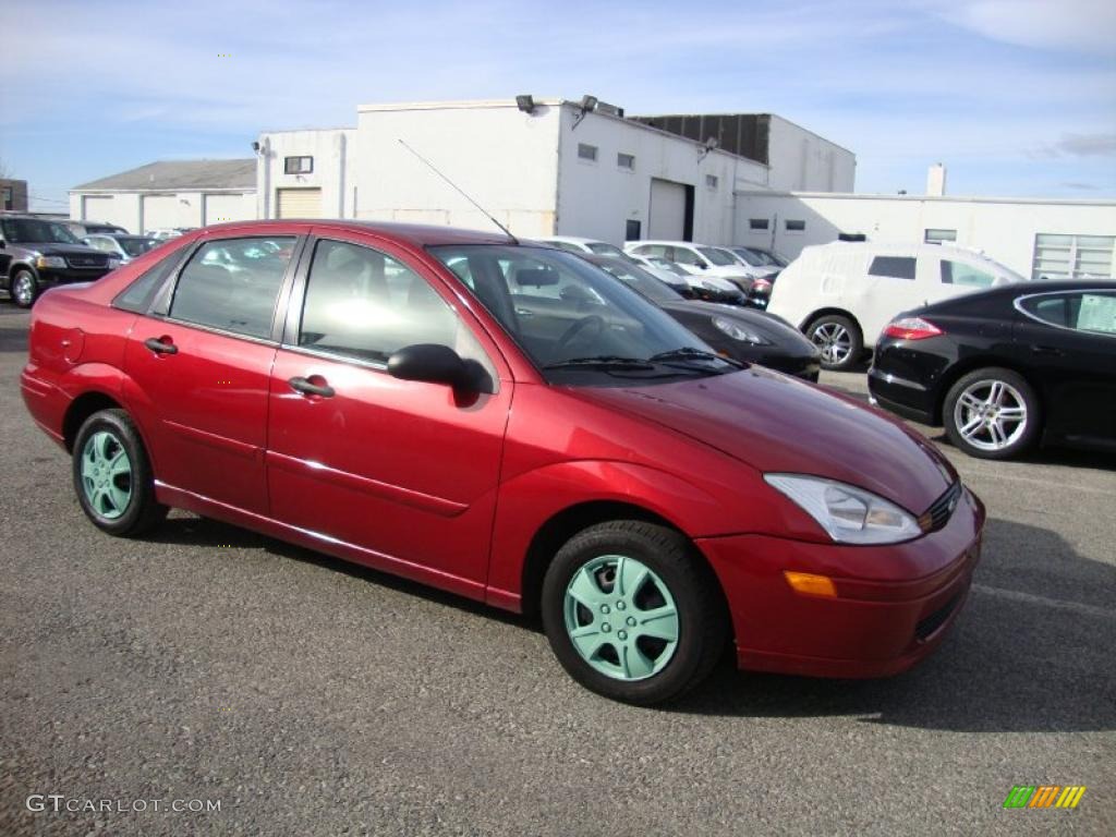 2002 Focus SE Sedan - Infra Red / Dark Charcoal photo #6
