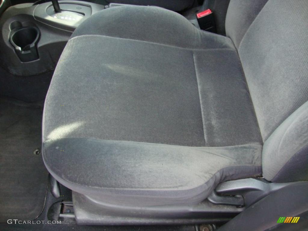 2002 Focus SE Sedan - Infra Red / Dark Charcoal photo #16