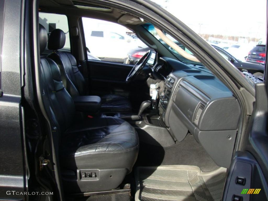 2002 Grand Cherokee Laredo 4x4 - Black / Dark Slate Gray photo #21