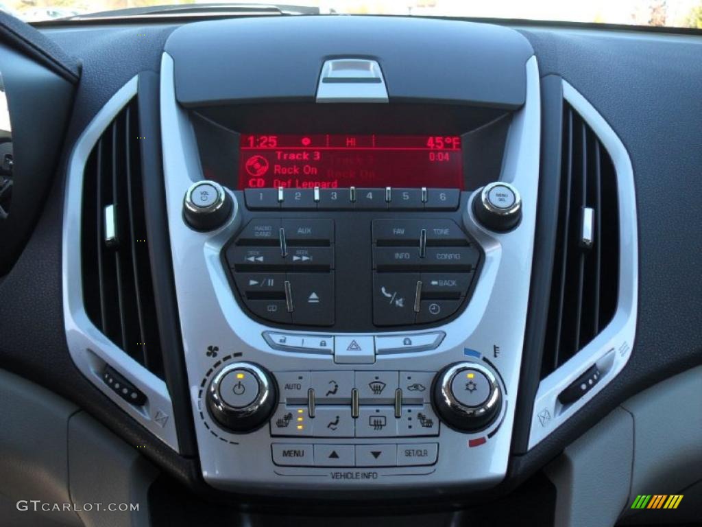 2011 GMC Terrain SLT Controls Photo #41960316