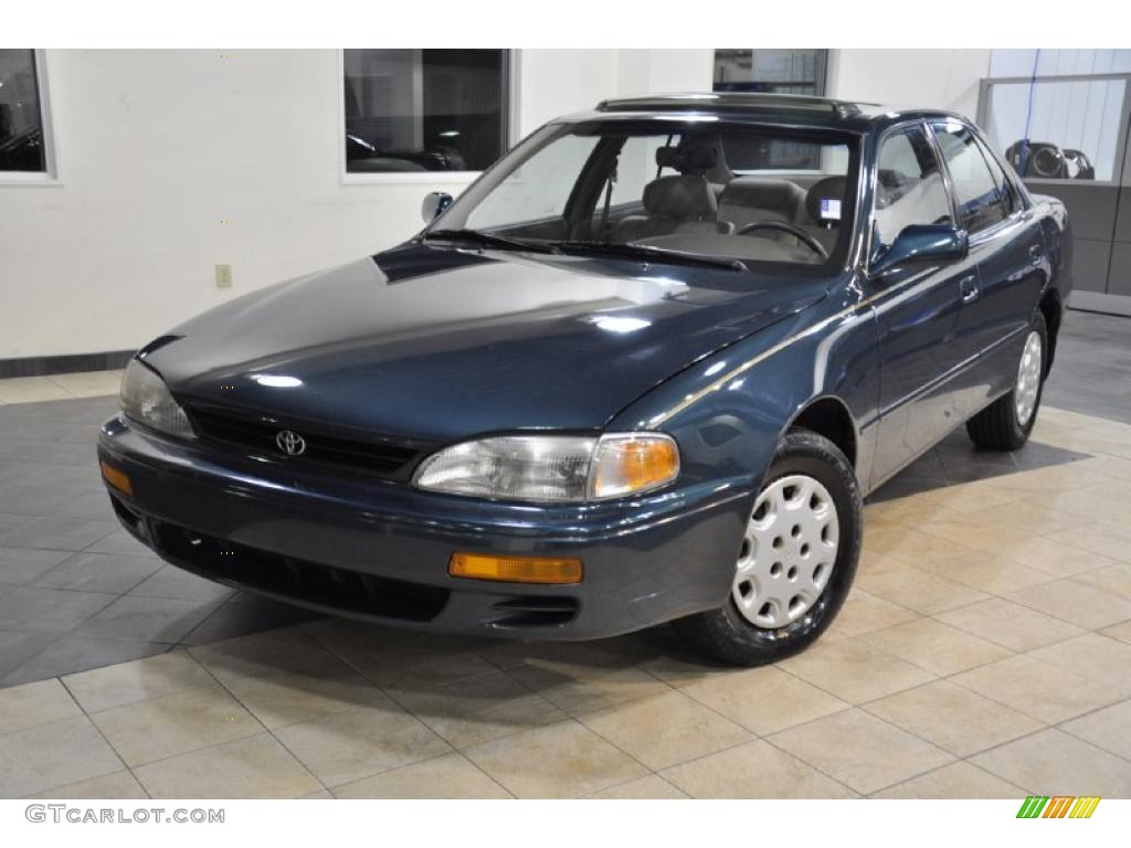 1996 Camry LE Sedan - Dark Emerald Green Metallic / Beige photo #2