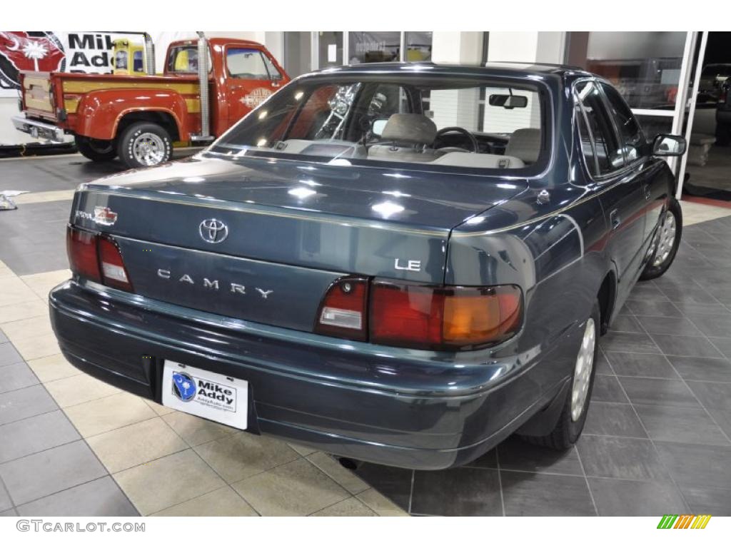 1996 Camry LE Sedan - Dark Emerald Green Metallic / Beige photo #5