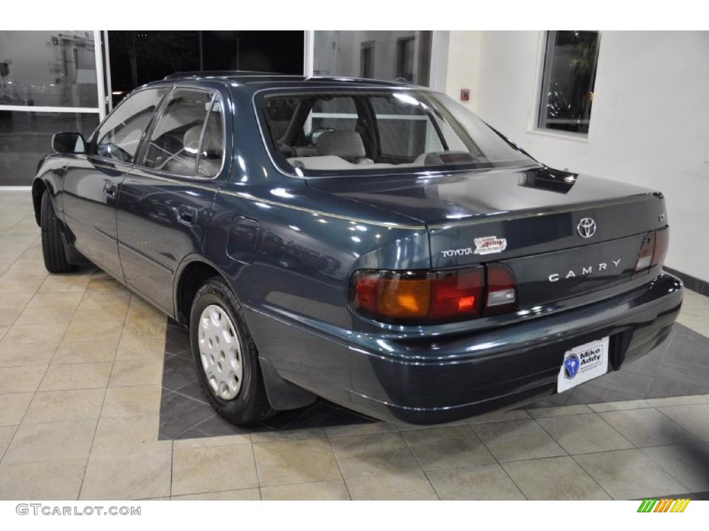 1996 Camry LE Sedan - Dark Emerald Green Metallic / Beige photo #6