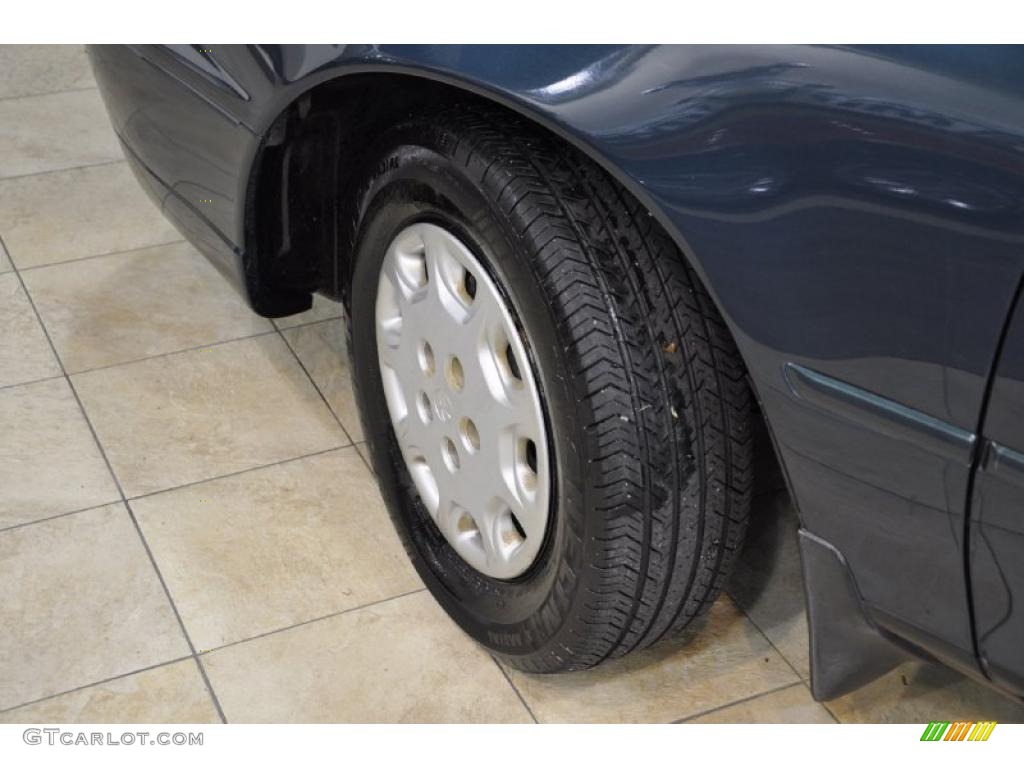 1996 Camry LE Sedan - Dark Emerald Green Metallic / Beige photo #7