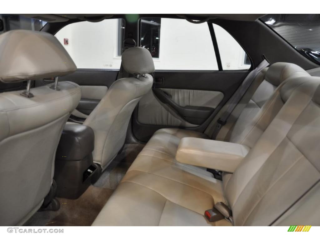 1996 Camry LE Sedan - Dark Emerald Green Metallic / Beige photo #16
