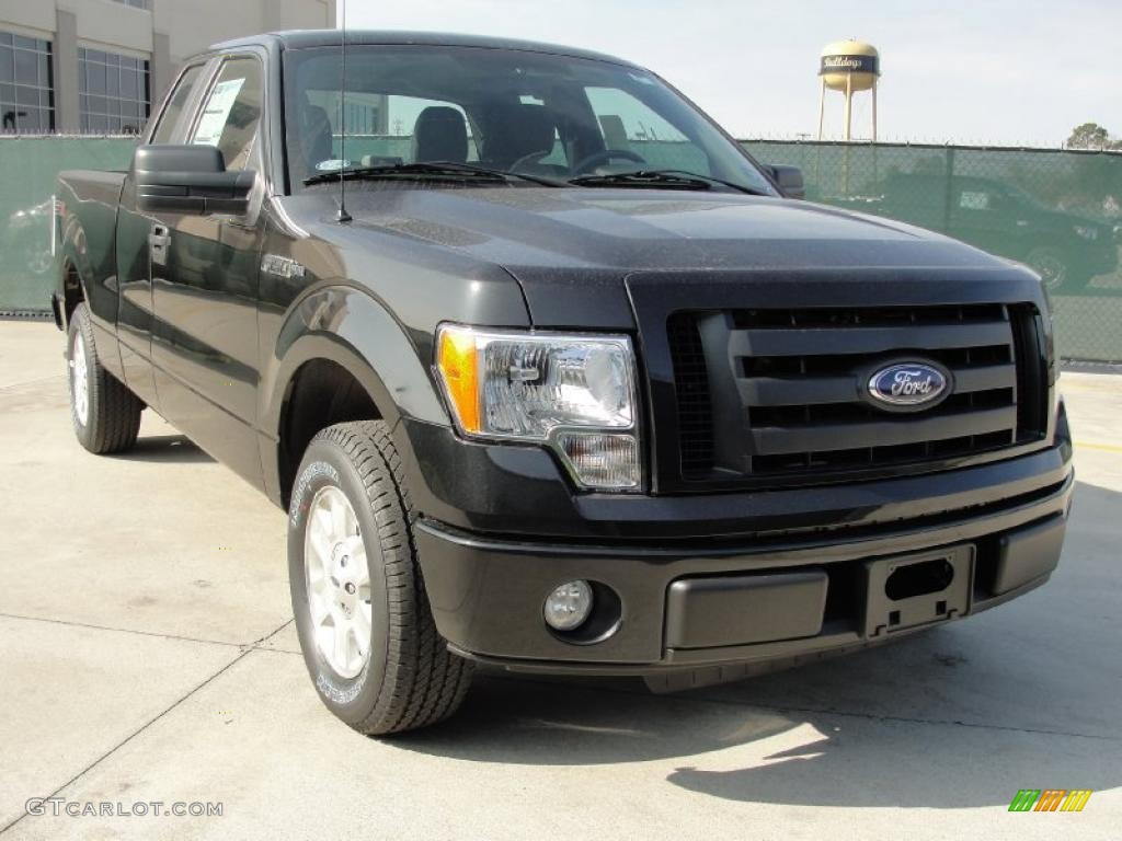 2010 F150 STX SuperCab - Tuxedo Black / Medium Stone photo #1