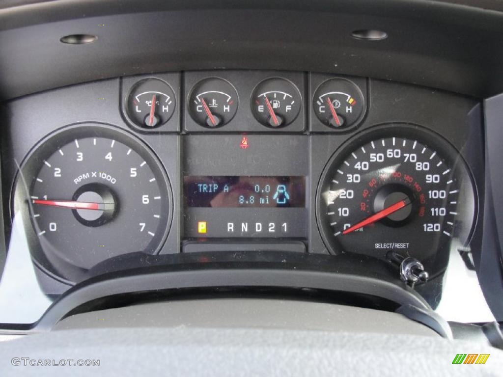 2010 F150 STX SuperCab - Tuxedo Black / Medium Stone photo #30