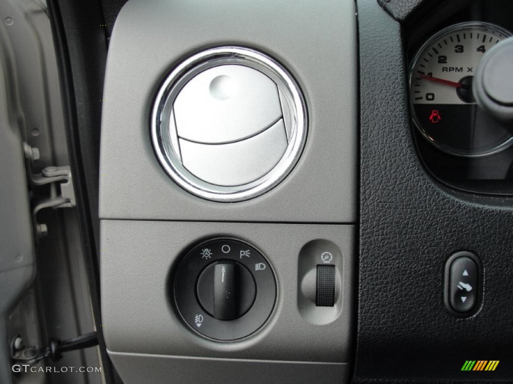 2006 F150 Lariat SuperCrew - Smokestone Metallic / Black photo #48