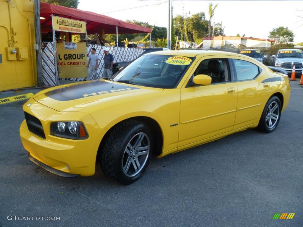 Top Banana Yellow 2006 Dodge Charger R/T Daytona Exterior Photo #41985791