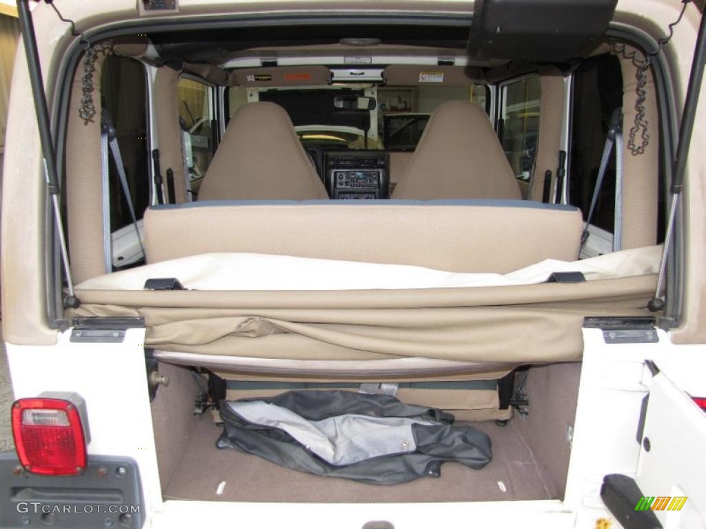 1999 Wrangler Sahara 4x4 - Stone White / Camel/Dark Green photo #17