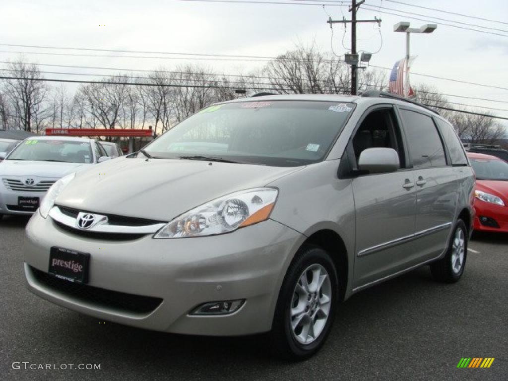 2006 Sienna Limited AWD - Silver Shadow Pearl / Stone Gray photo #3