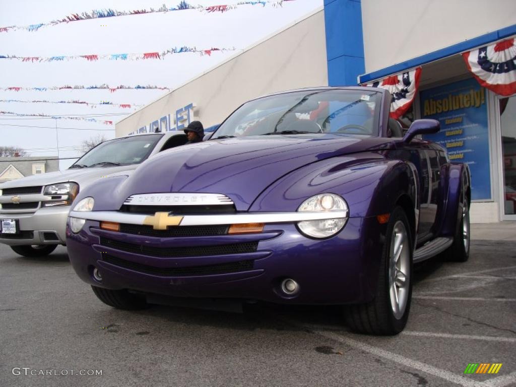 Ultra Violet Blue Metallic Chevrolet SSR