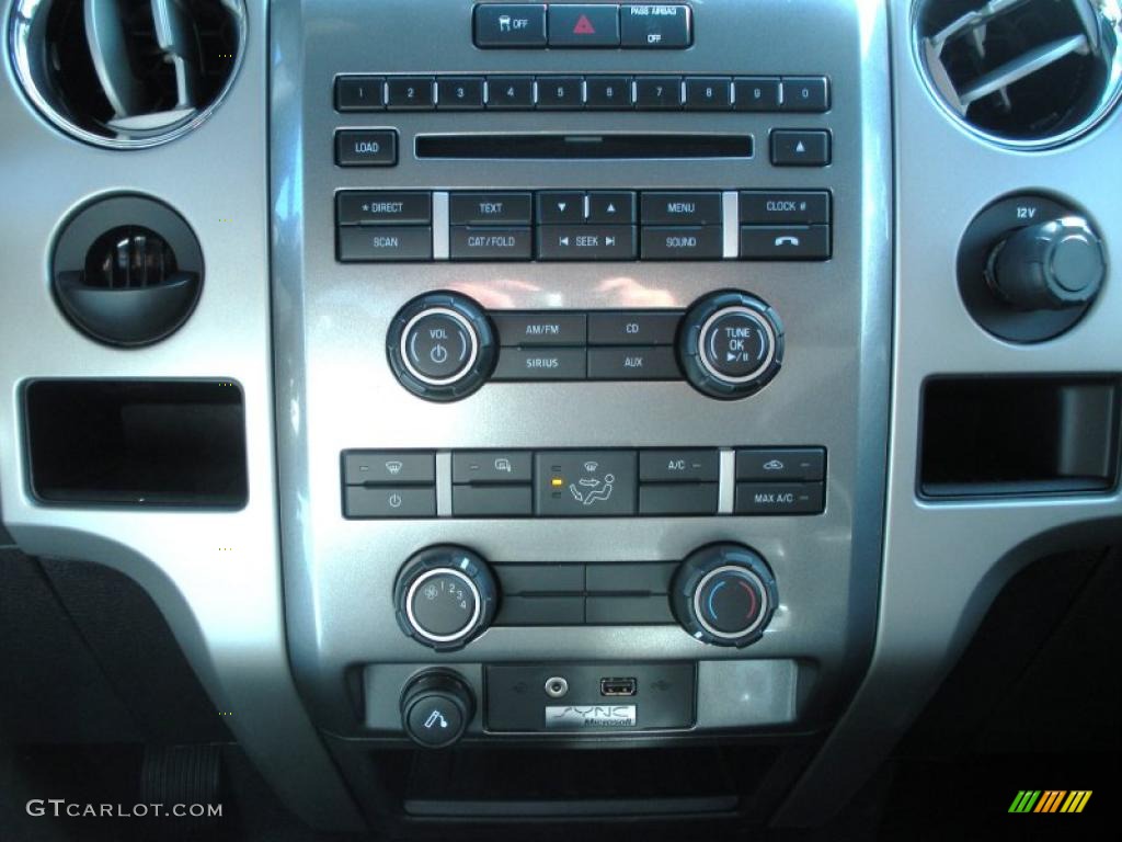 2011 Ford F150 XLT SuperCrew Controls Photo #41995792