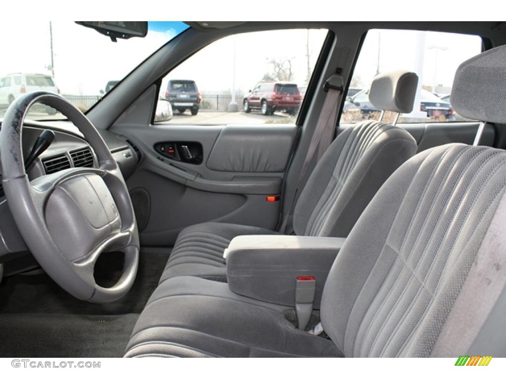 Gray Interior 1996 Buick Regal Sedan Photo #42007320