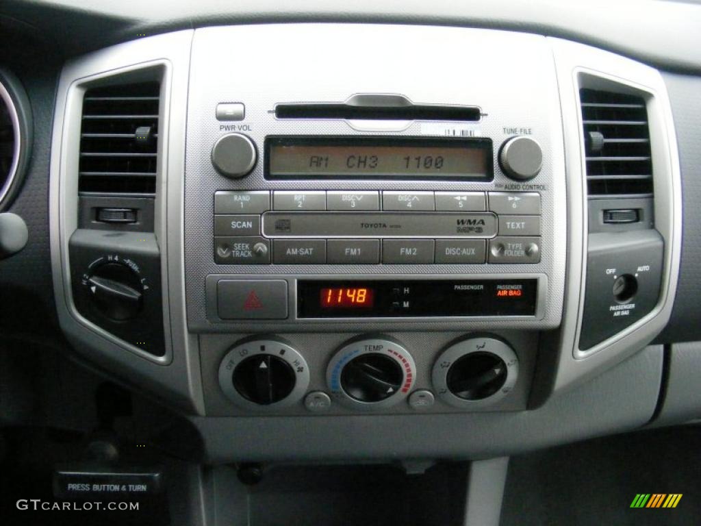 2010 Toyota Tacoma Access Cab 4x4 Controls Photo #42013612
