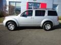 Silver Lightning - Pathfinder S 4x4 Photo No. 2