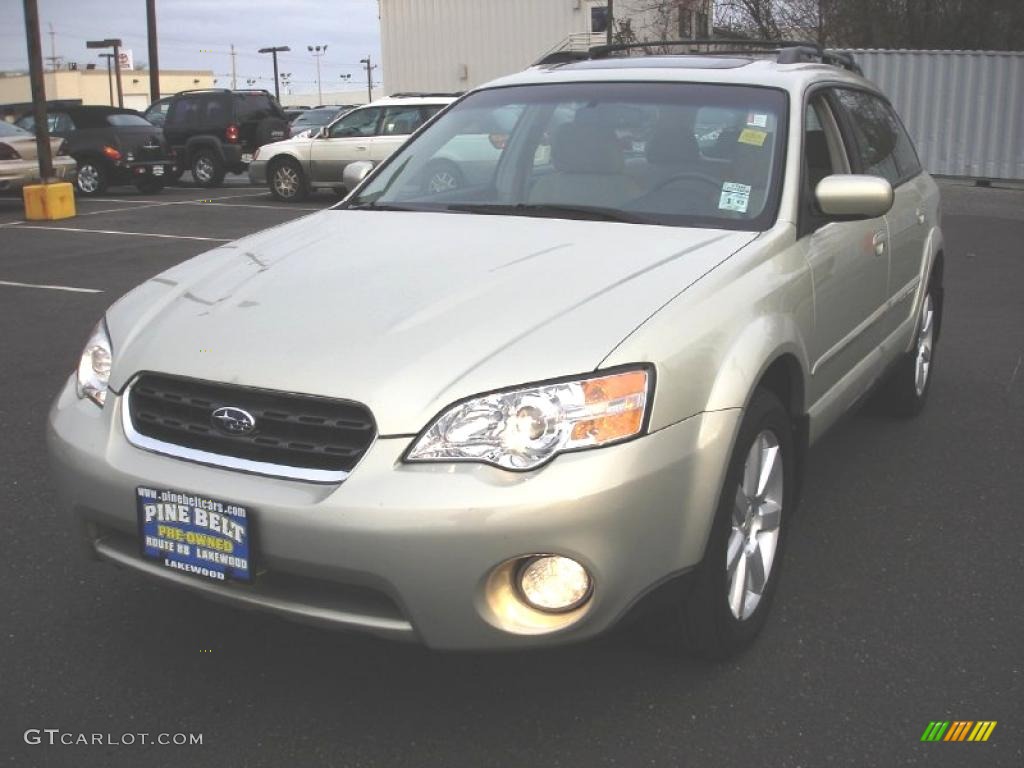 2007 Outback 2.5i Limited Wagon - Champagne Gold Opal / Taupe Leather photo #1