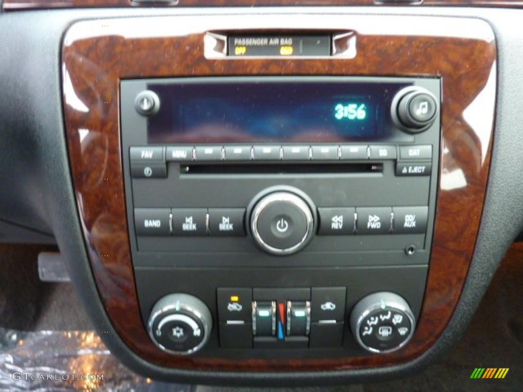 2011 Impala LT - Imperial Blue Metallic / Ebony photo #18