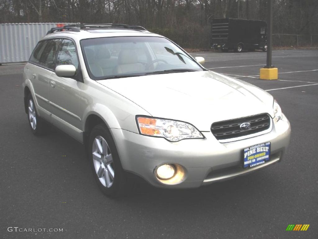 2007 Outback 2.5i Limited Wagon - Champagne Gold Opal / Taupe Leather photo #3