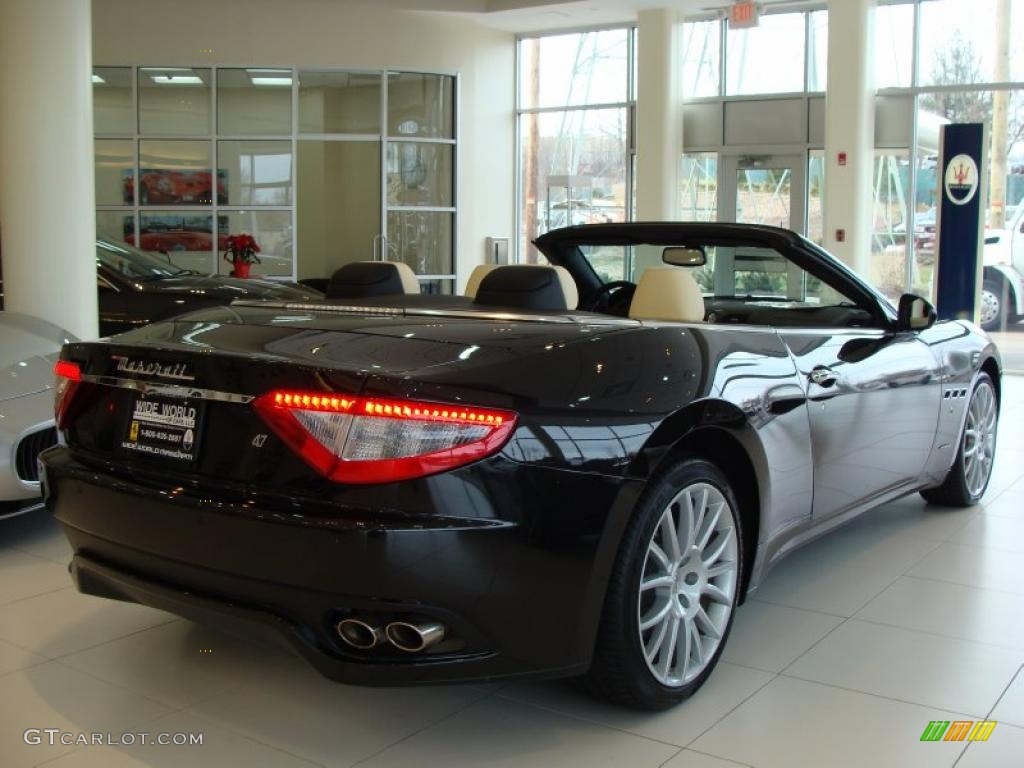 Nero (Black) 2011 Maserati GranTurismo Convertible GranCabrio Exterior Photo #42022953