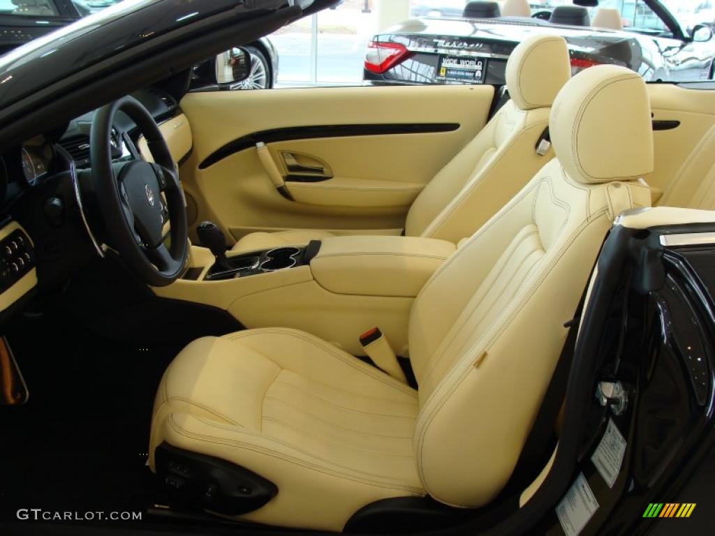Avorio Interior 2011 Maserati GranTurismo Convertible GranCabrio Photo #42023009