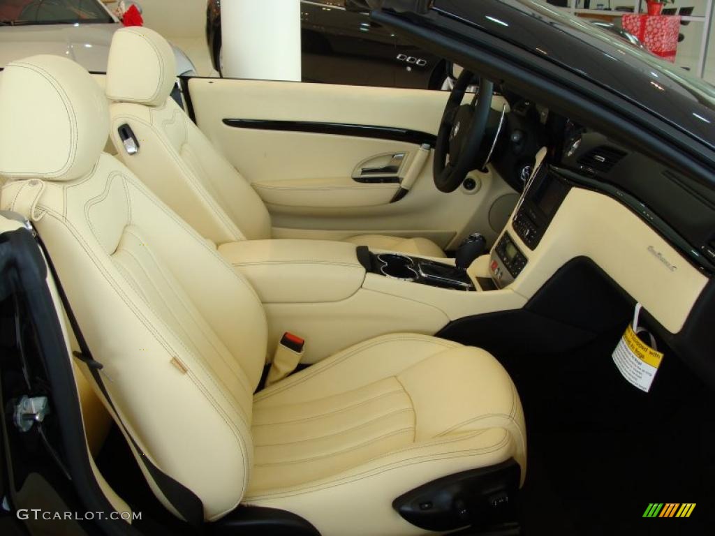 Avorio Interior 2011 Maserati GranTurismo Convertible GranCabrio Photo #42023069