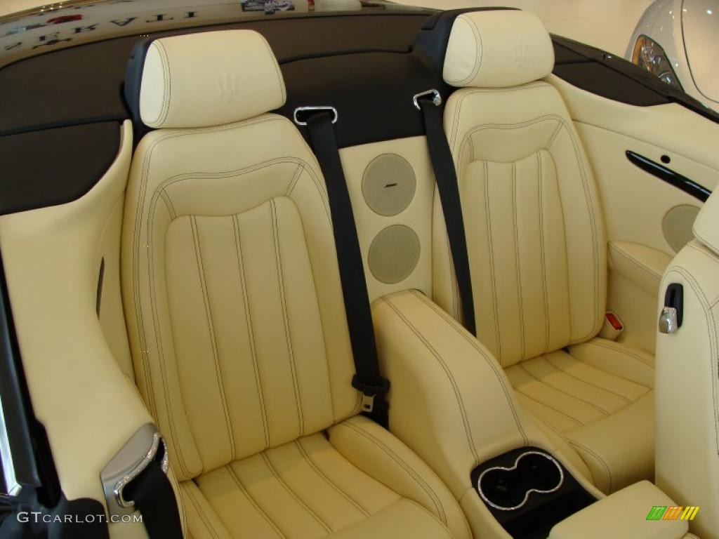 Avorio Interior 2011 Maserati GranTurismo Convertible GranCabrio Photo #42023085