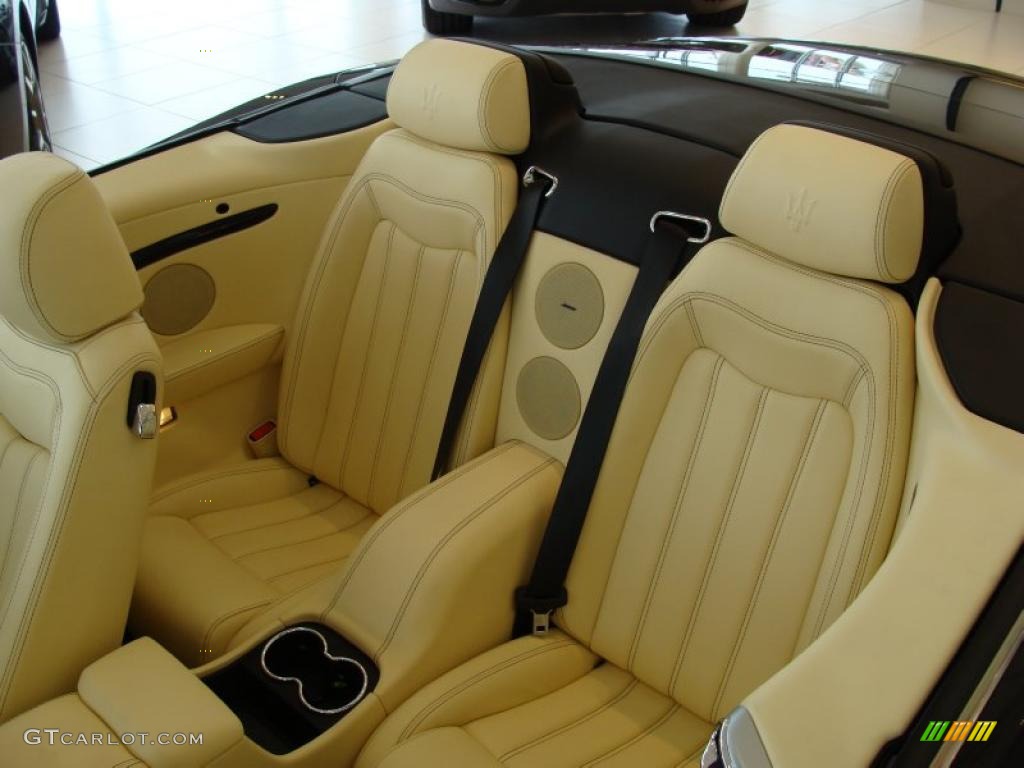 Avorio Interior 2011 Maserati GranTurismo Convertible GranCabrio Photo #42023097