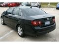 Black - Jetta SE Sedan Photo No. 5