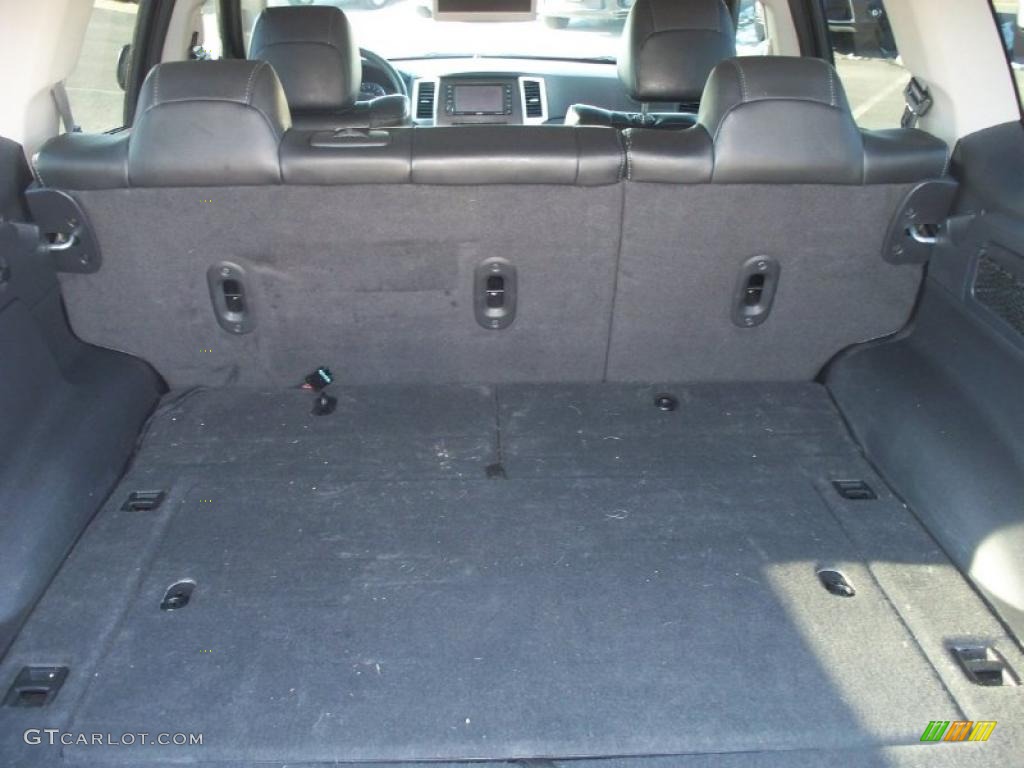 2009 Jeep Grand Cherokee SRT-8 4x4 Trunk Photo #42031195