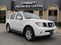 Avalanche White - Pathfinder SE Photo No. 1