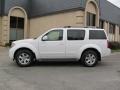 Avalanche White - Pathfinder SE Photo No. 4