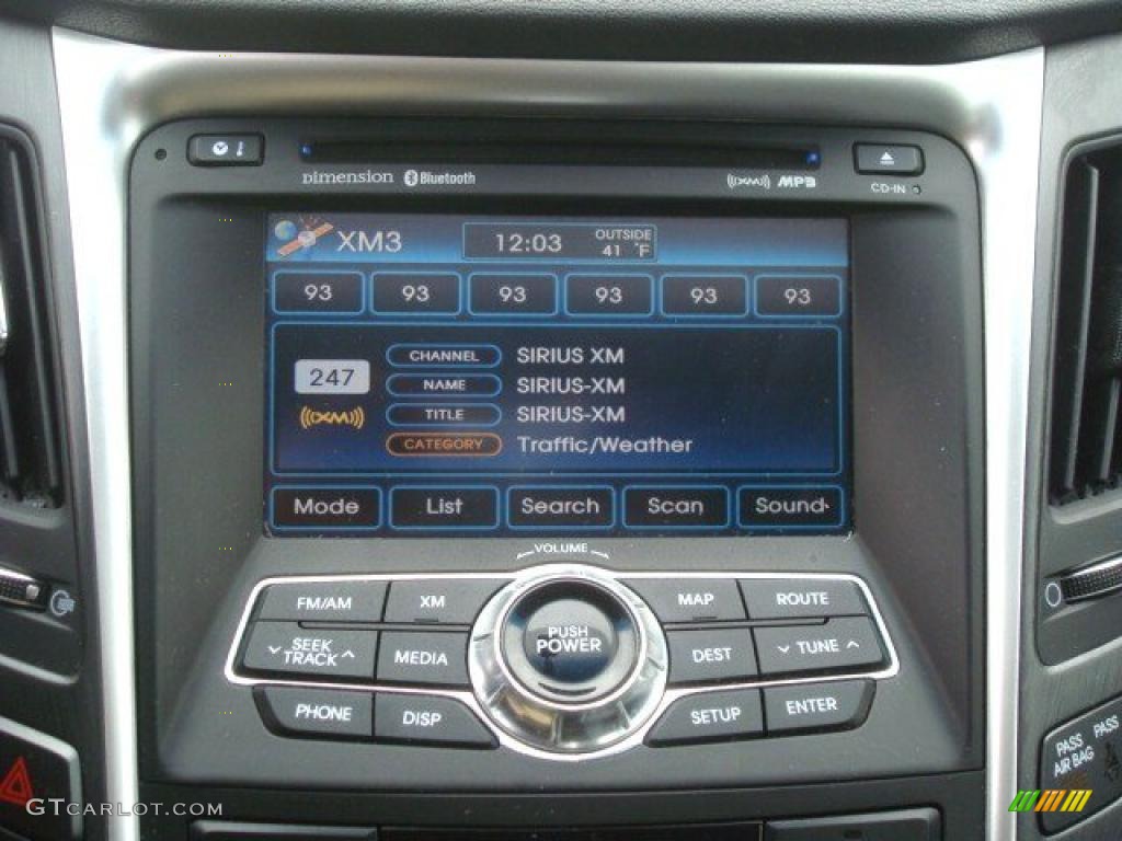 2011 Sonata SE - Pearl White / Black photo #17