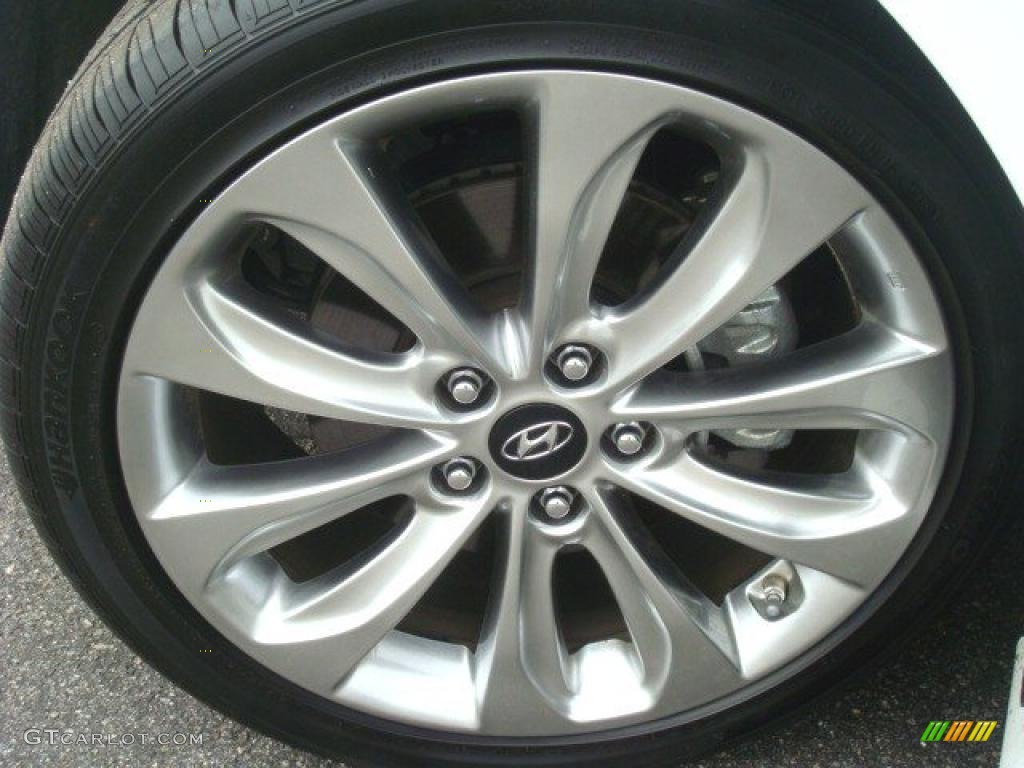 2011 Sonata SE - Pearl White / Black photo #23