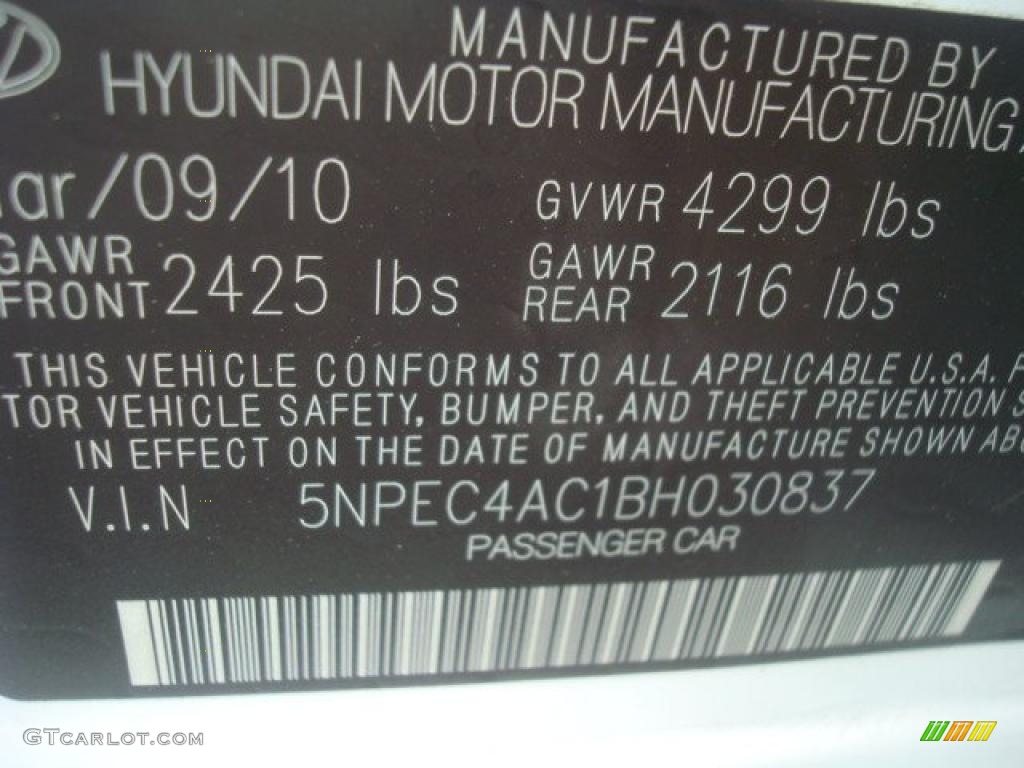 2011 Sonata SE - Pearl White / Black photo #26