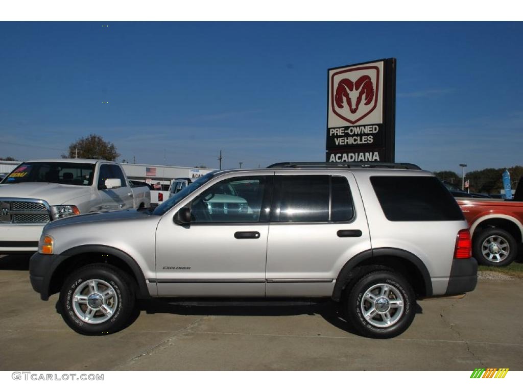 2004 Explorer XLS - Silver Birch Metallic / Graphite photo #2