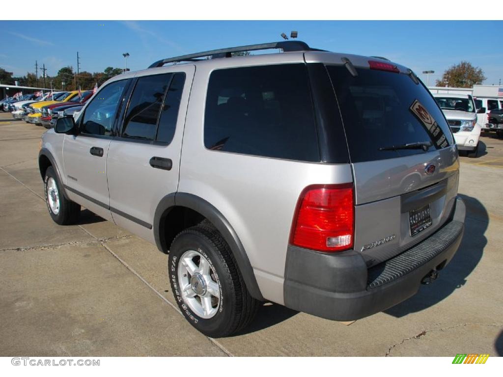 2004 Explorer XLS - Silver Birch Metallic / Graphite photo #3