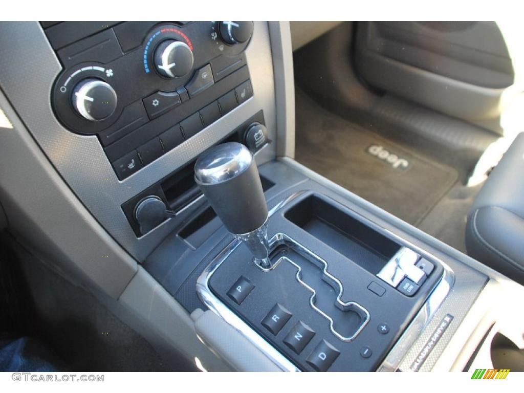 2008 Jeep Grand Cherokee Laredo 4x4 5 Speed Automatic Transmission Photo #42043876