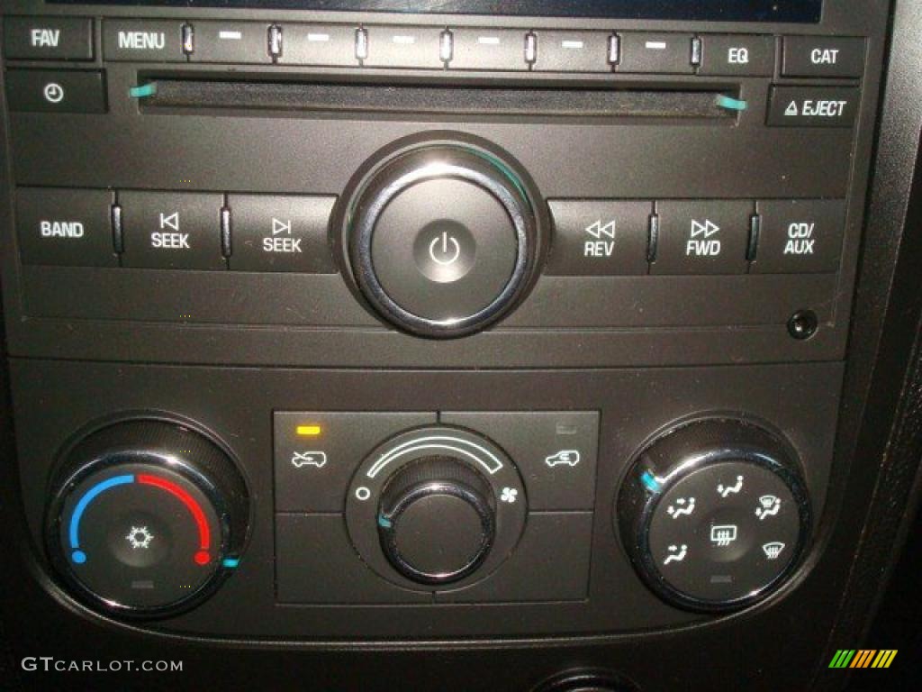 2008 Chevrolet HHR LT Controls Photo #42045316