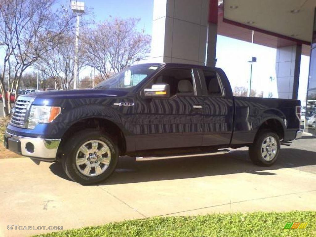 2010 F150 XLT SuperCab - Dark Blue Pearl Metallic / Tan photo #18