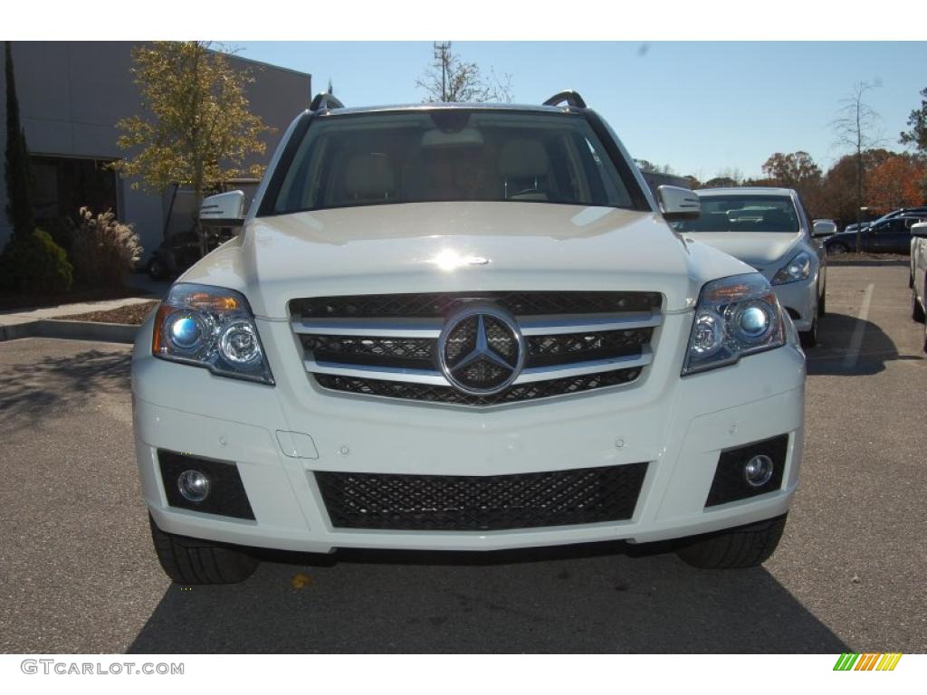 2010 GLK 350 - Arctic White / Almond/Black photo #13