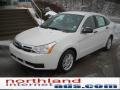White Suede - Focus SE Sedan Photo No. 2