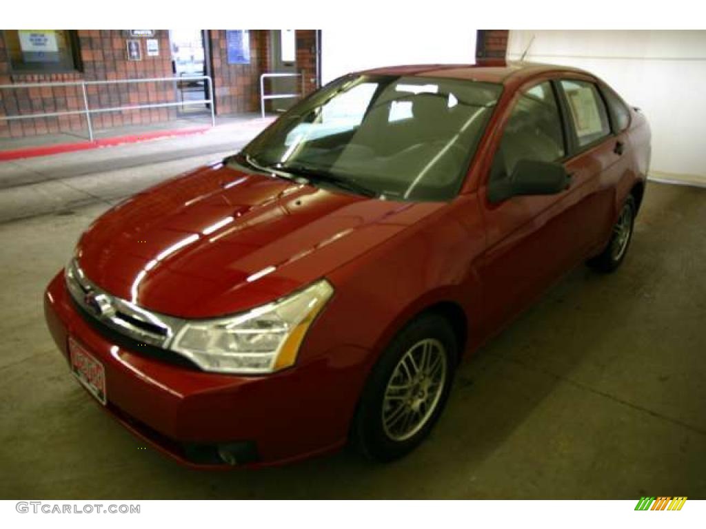 2010 Focus SE Sedan - Sangria Red Metallic / Charcoal Black photo #5