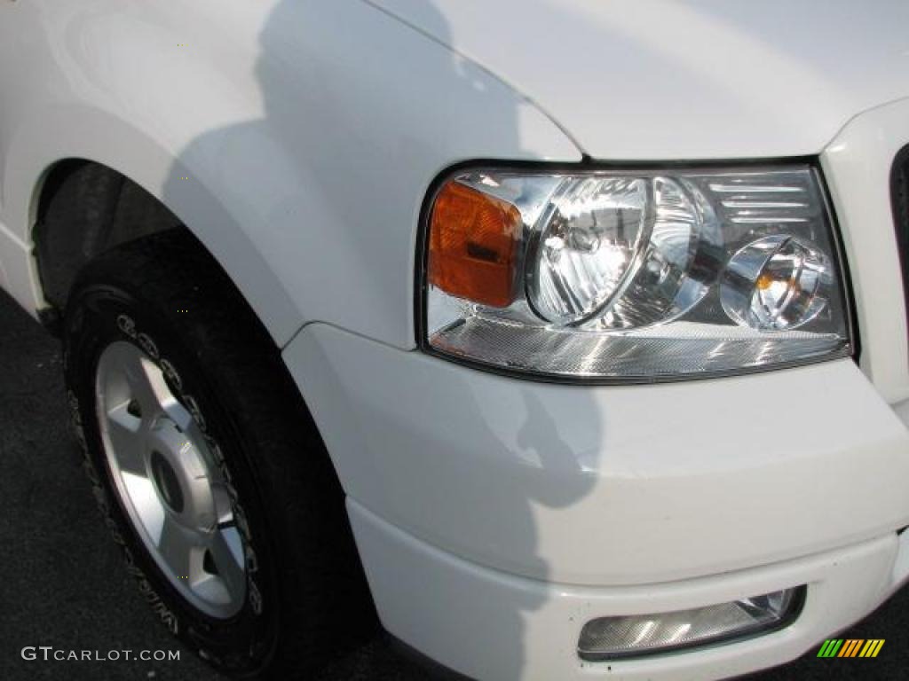 2004 F150 STX Regular Cab - Oxford White / Dark Flint photo #2