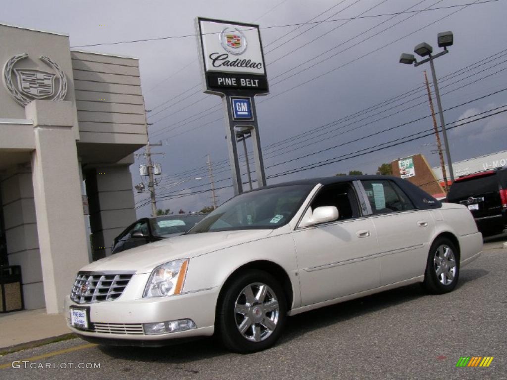 2007 DTS Sedan - White Diamond / Ebony photo #1