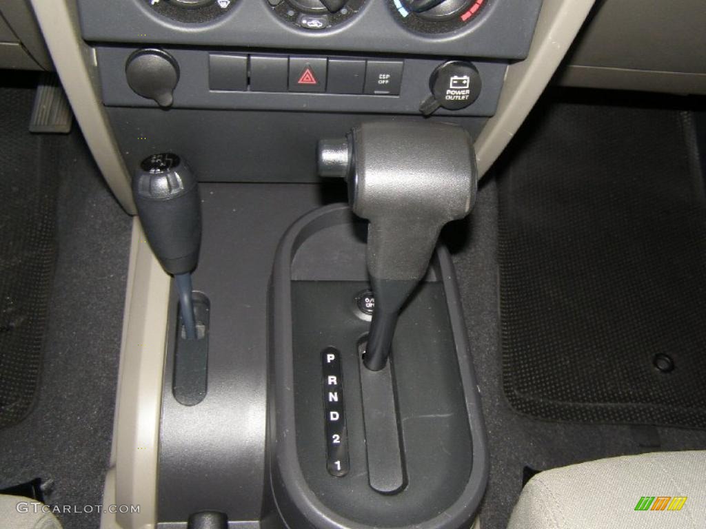 2008 Jeep Wrangler Sahara 4x4 4 Speed Automatic Transmission Photo #42068467
