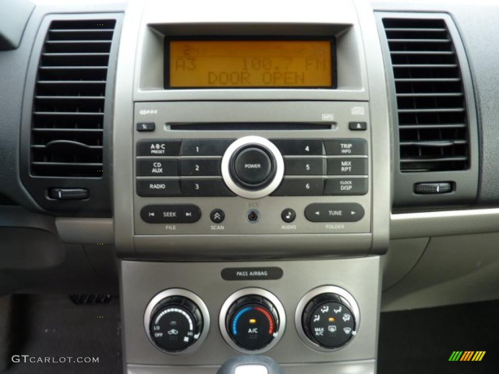 2009 Sentra 2.0 - Midnight Sky / Beige photo #14