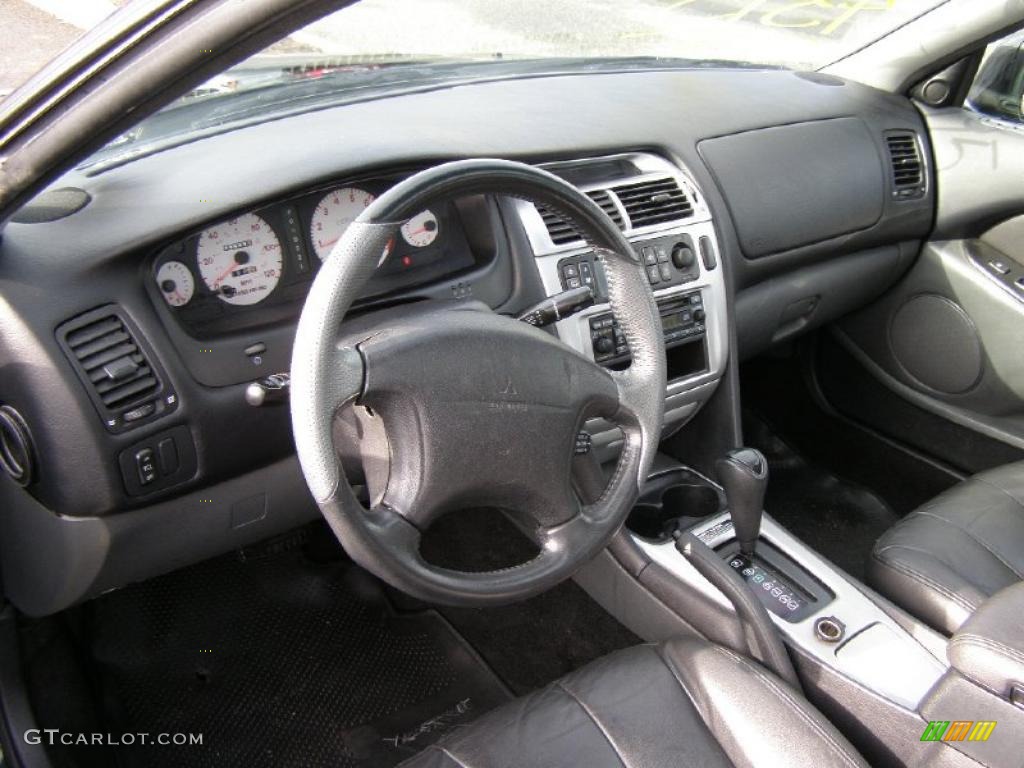 Black/Gray Interior 2002 Mitsubishi Diamante VR-X Photo #42071539